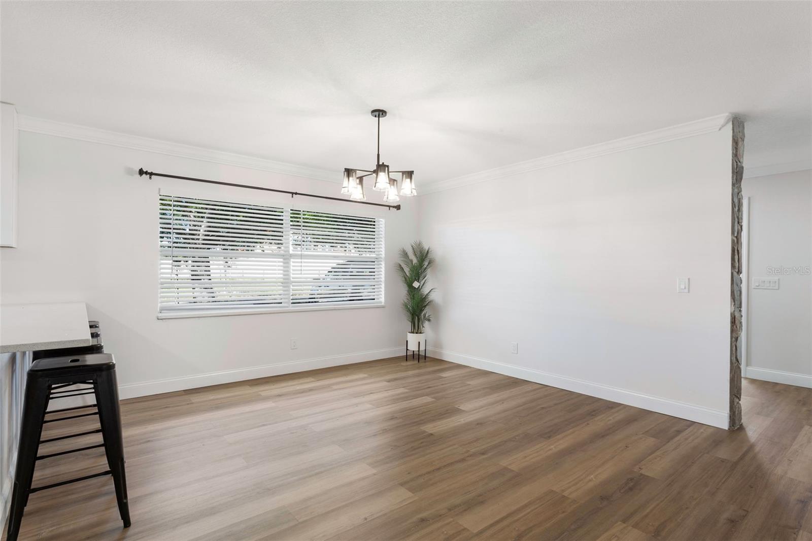 Image 8 of 25 For 4420 Carmen Street