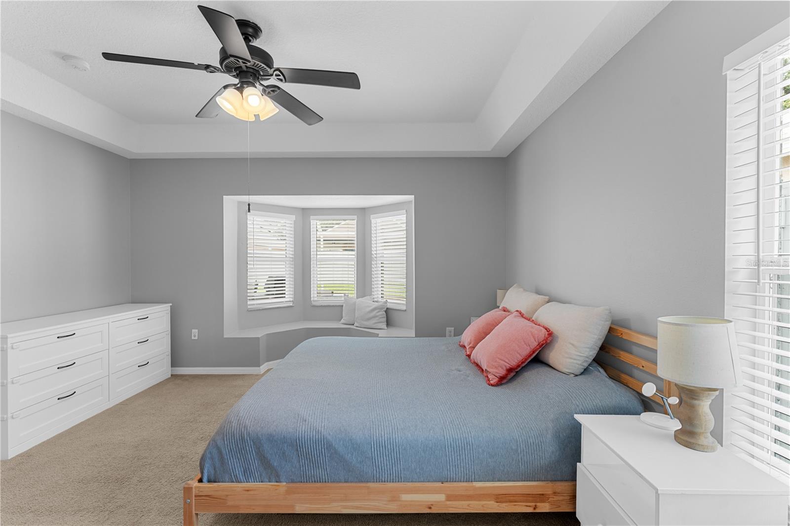 Image 26 of 75 For 24934 Oakhaven Court