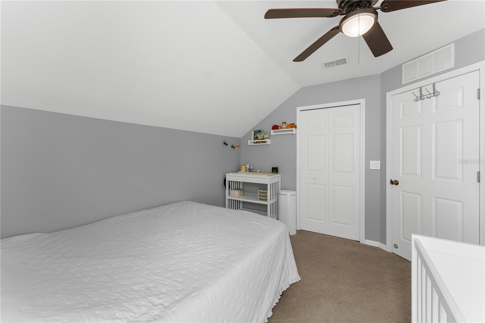 Image 36 of 75 For 24934 Oakhaven Court