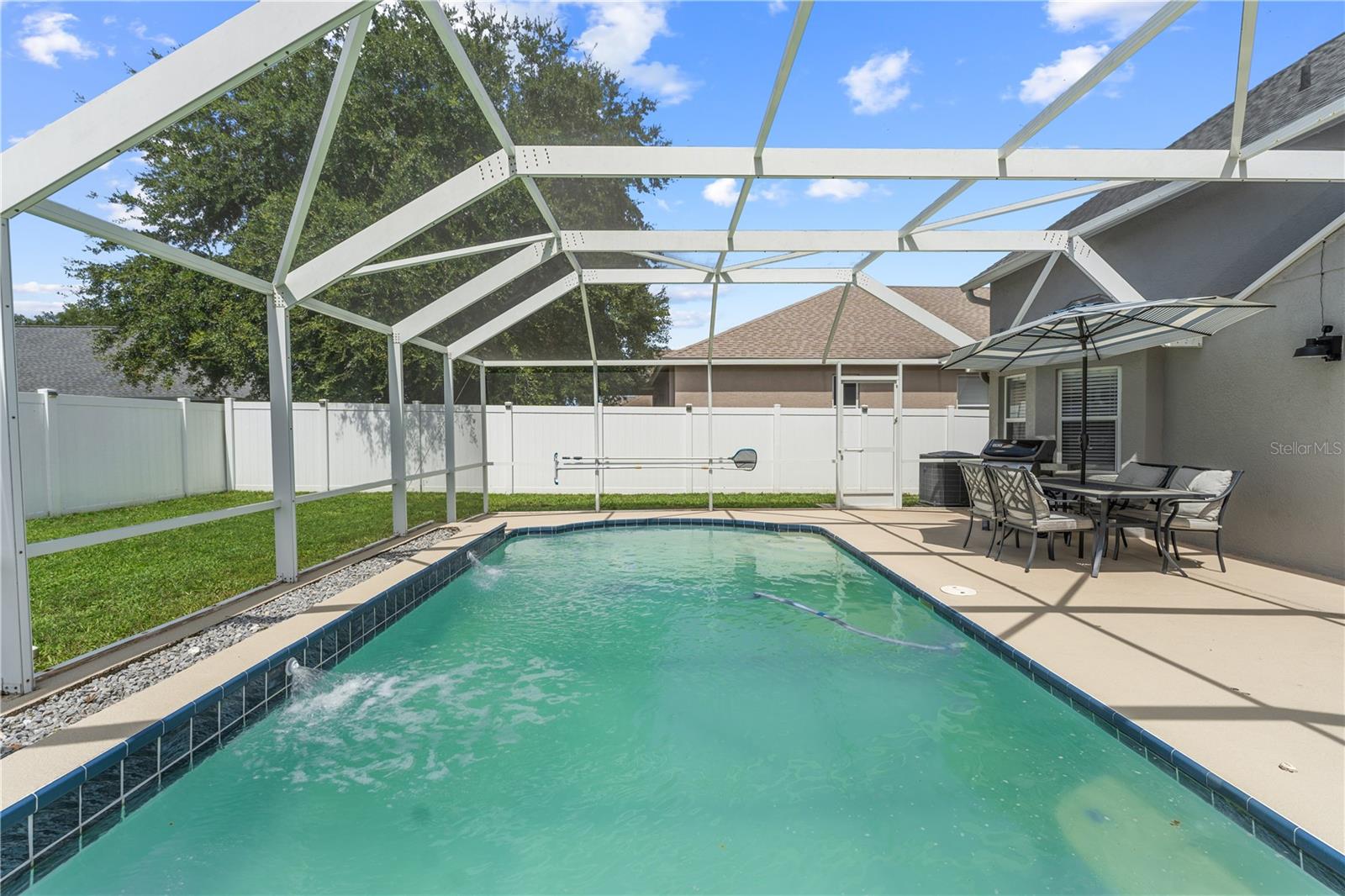 Image 47 of 75 For 24934 Oakhaven Court