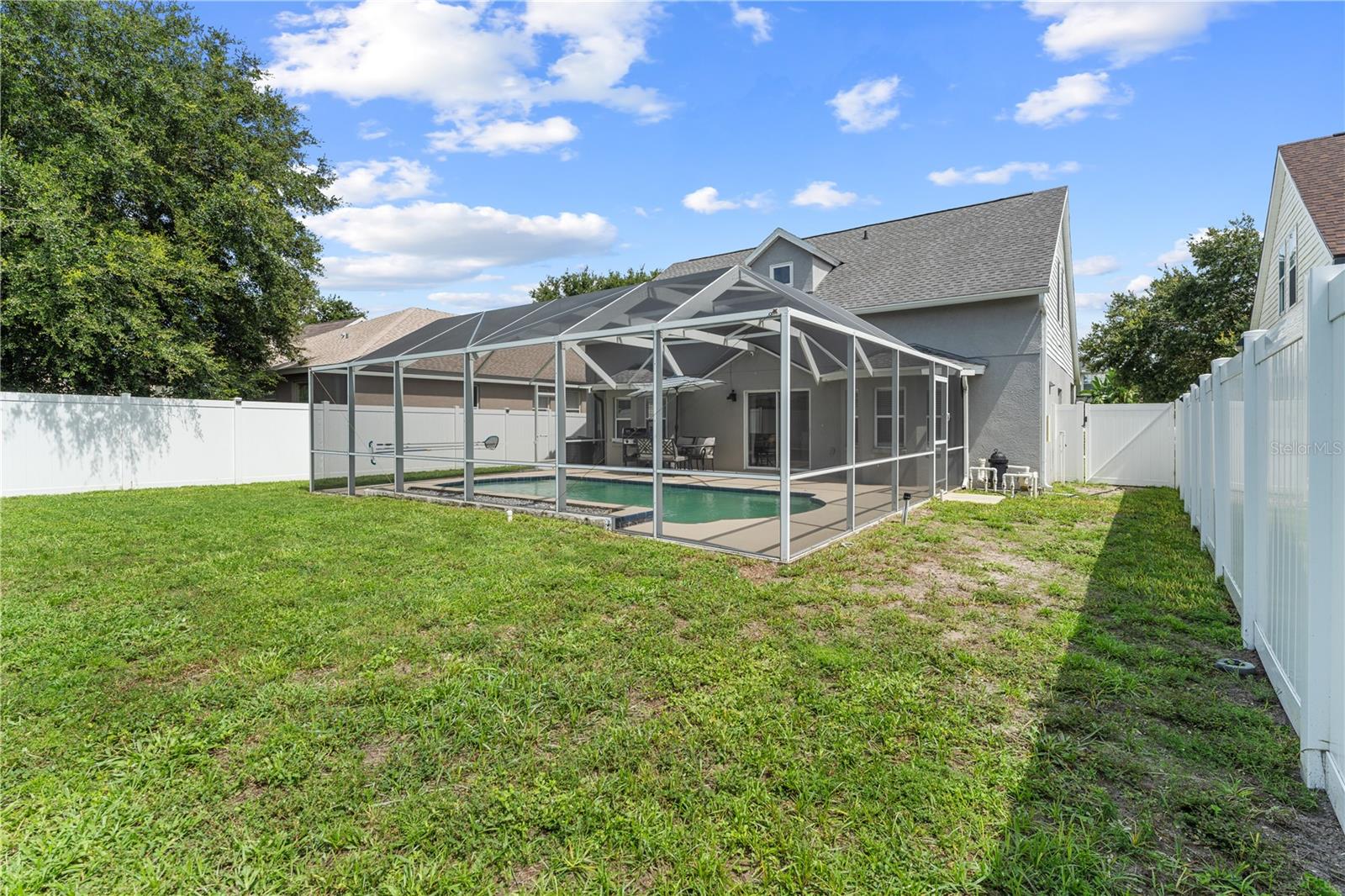 Image 50 of 75 For 24934 Oakhaven Court