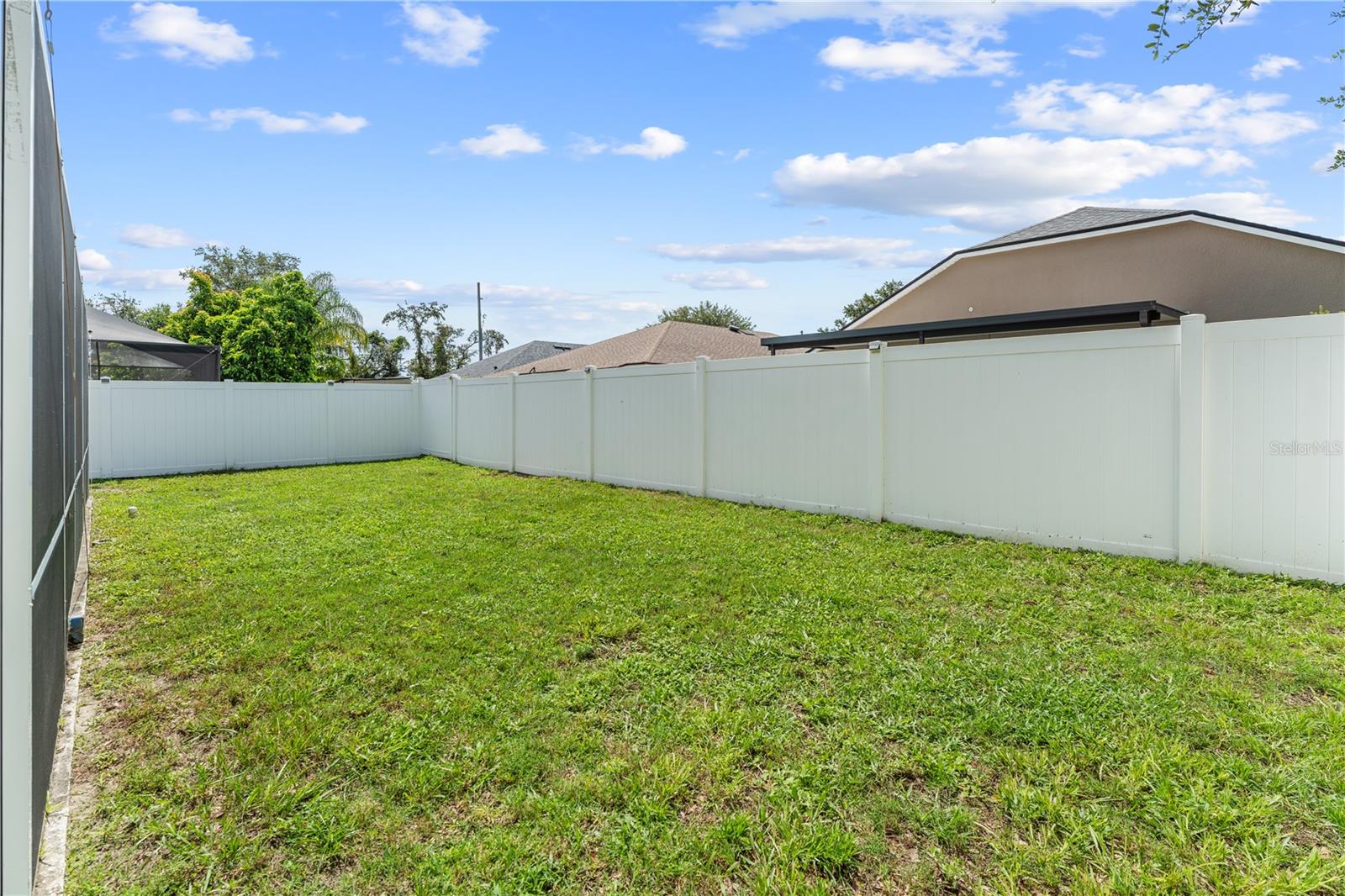 Image 55 of 75 For 24934 Oakhaven Court