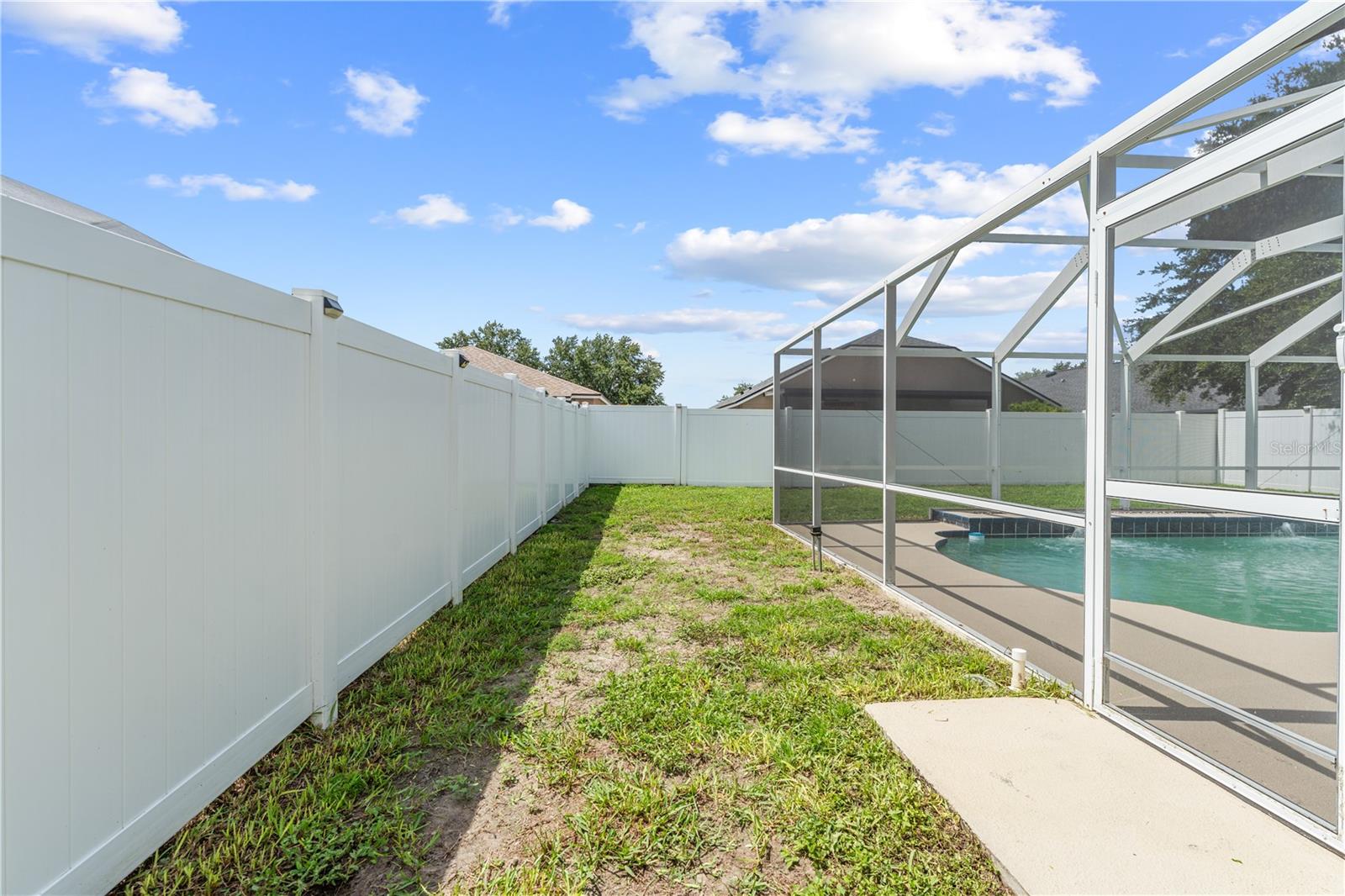 Image 56 of 75 For 24934 Oakhaven Court