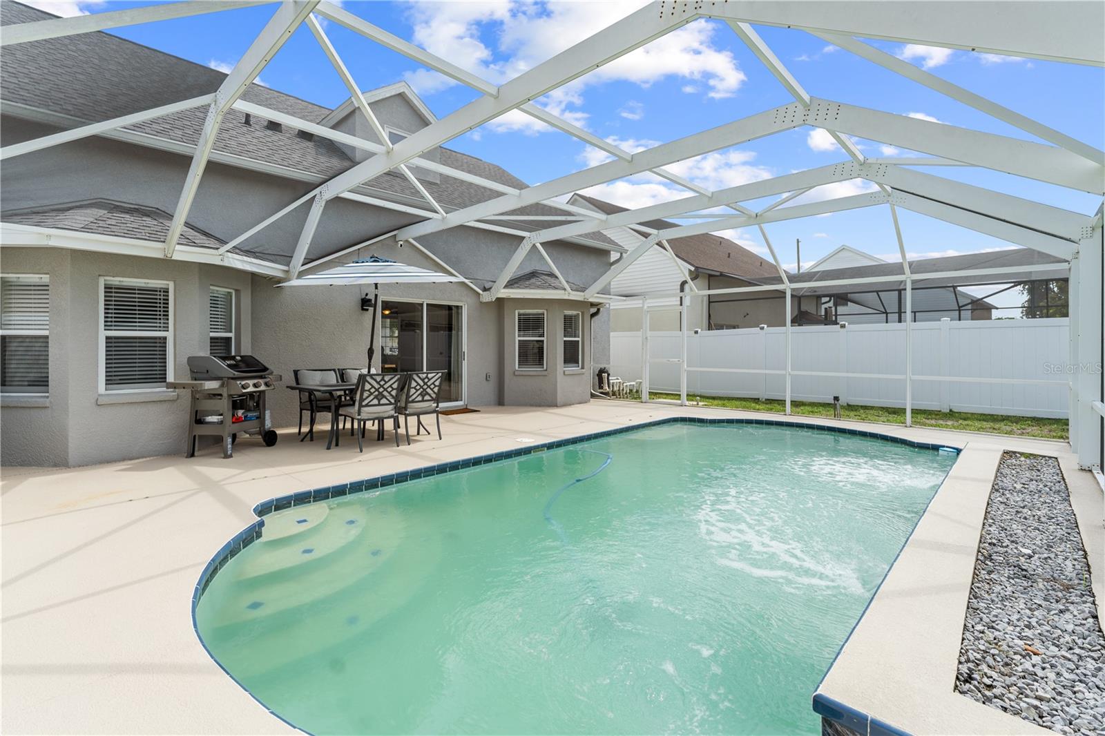 Image 6 of 75 For 24934 Oakhaven Court