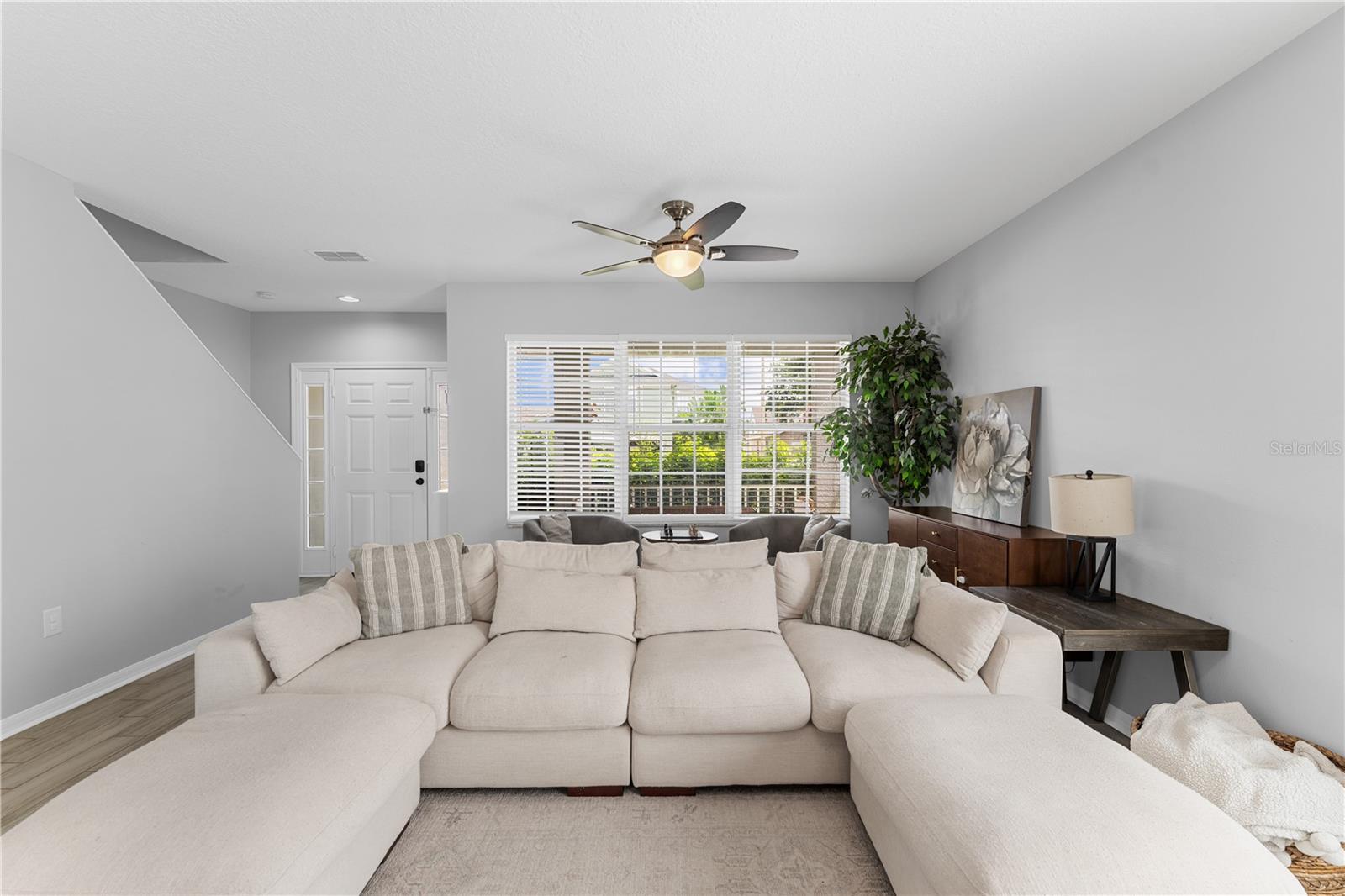 Image 9 of 75 For 24934 Oakhaven Court