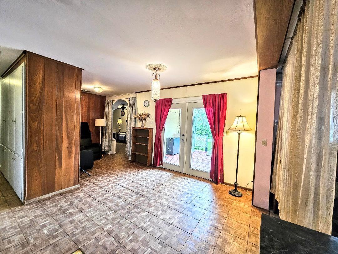 Listing photo id 8 for 10844 Linda Vista Lane