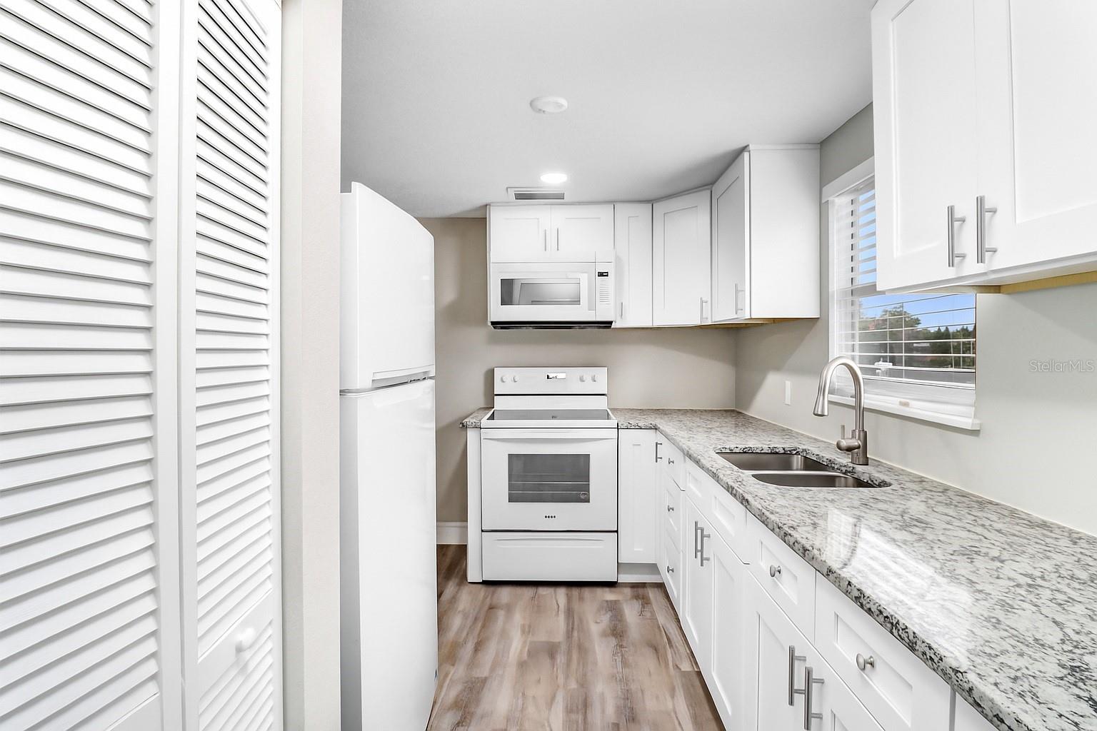Image 11 of 31 For 3008 Palmetto Street