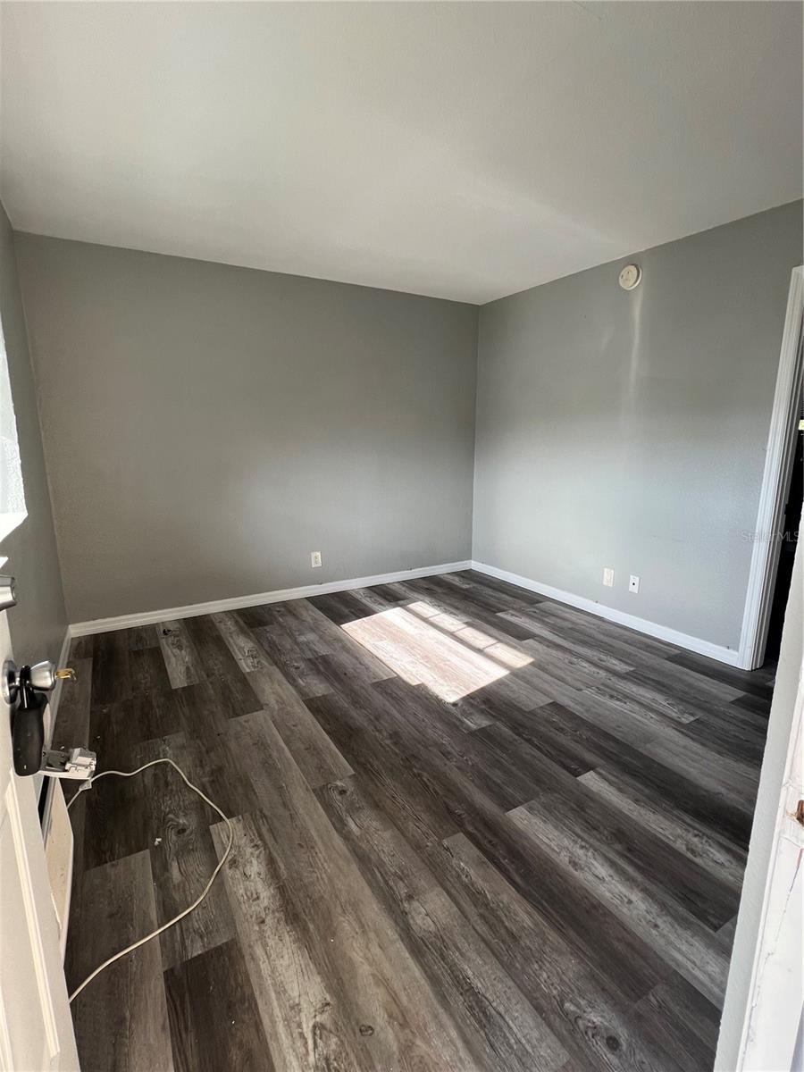 Image 3 of 6 For 2025 7th Street S 6