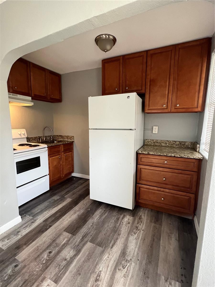 Image 4 of 6 For 2025 7th Street S 6