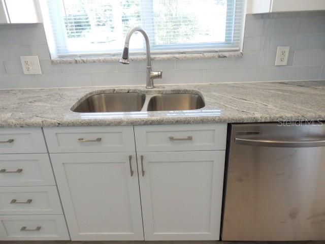 Image 10 of 58 For 6250 6th Avenue S