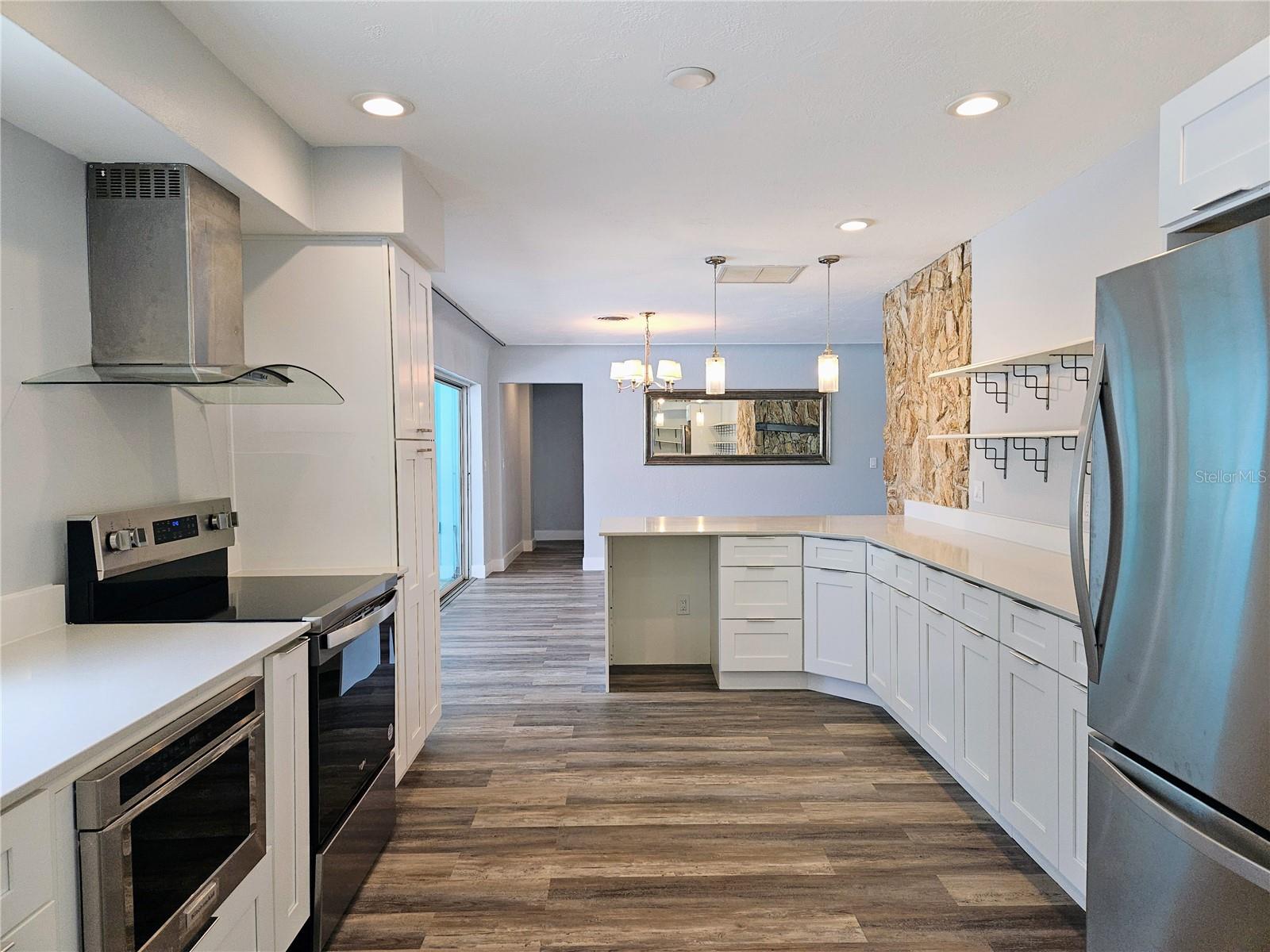 Image 13 of 40 For 10136 Paradise Boulevard