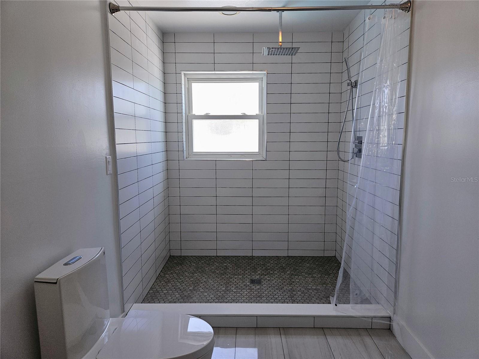 Image 19 of 40 For 10136 Paradise Boulevard