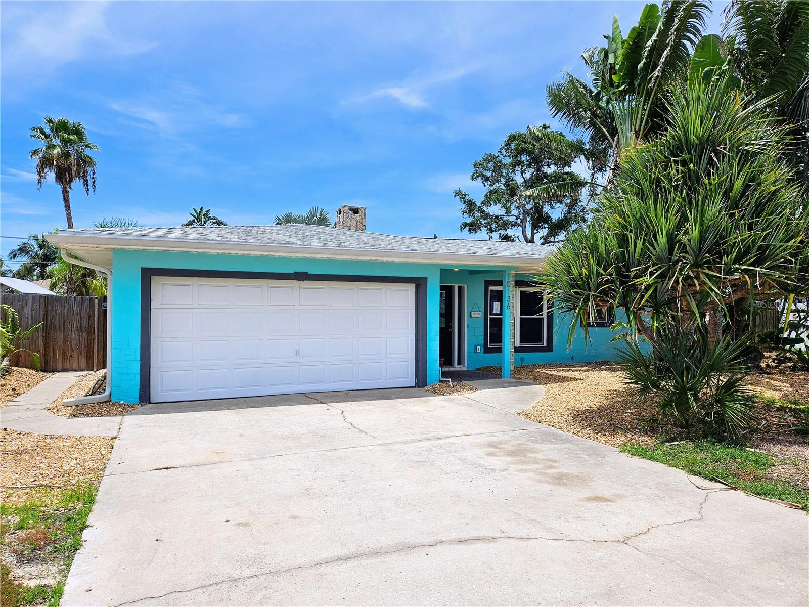 Image 2 of 40 For 10136 Paradise Boulevard