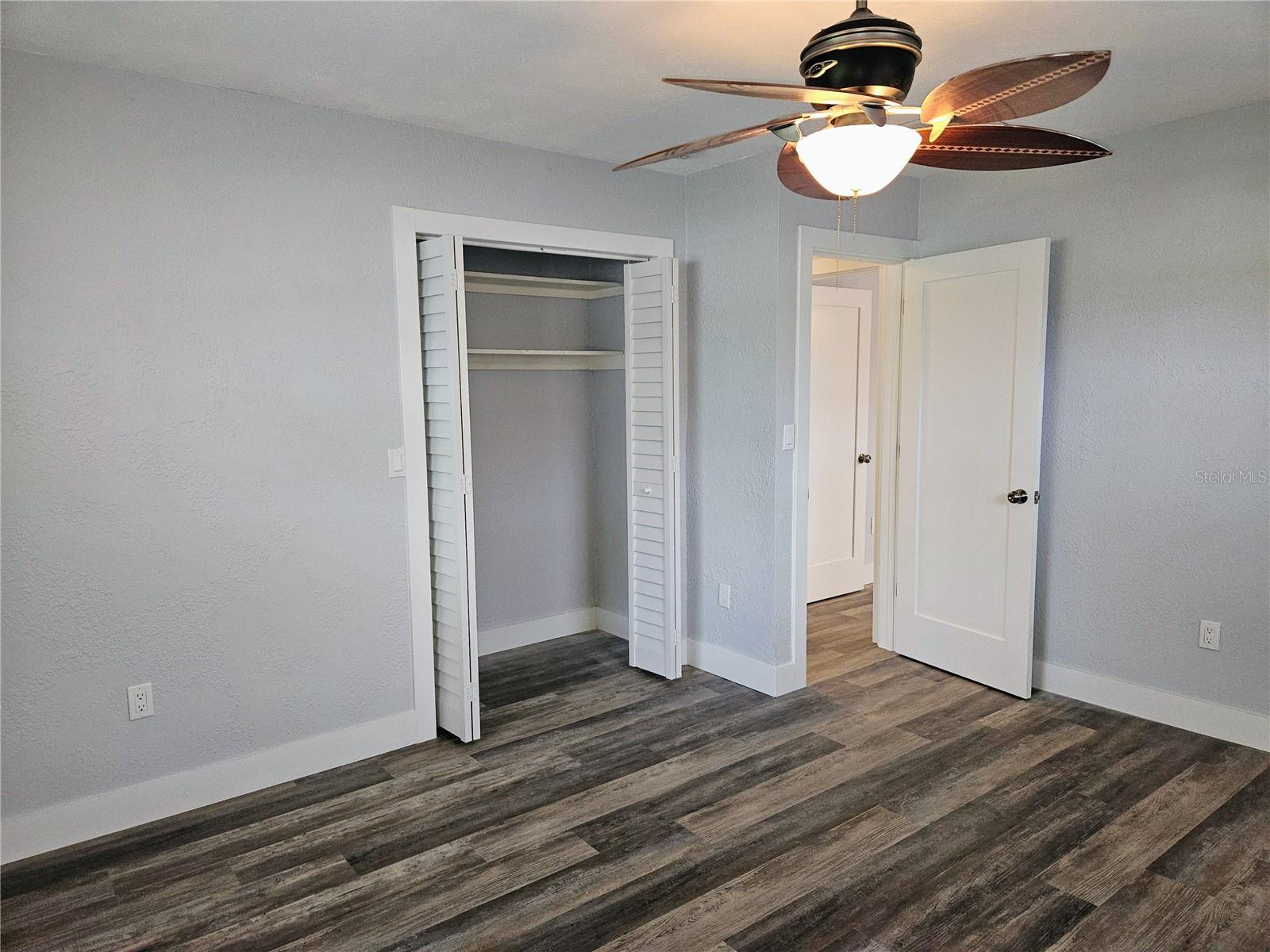 Image 29 of 40 For 10136 Paradise Boulevard