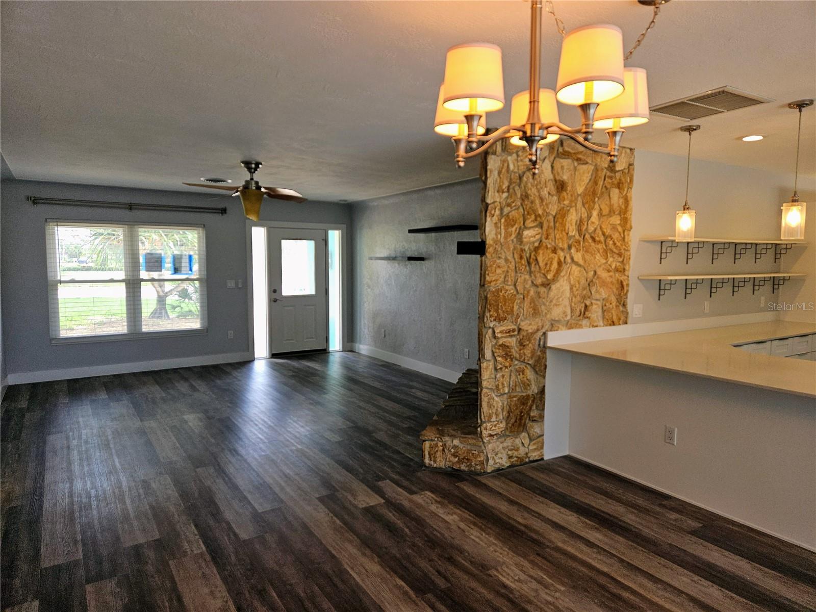 Image 5 of 40 For 10136 Paradise Boulevard