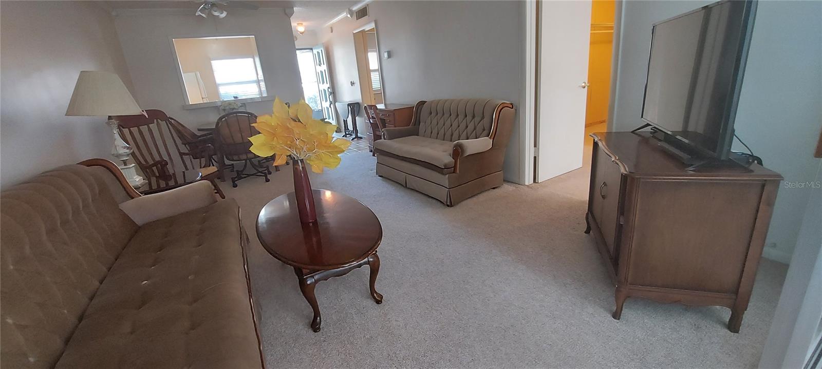 Image 10 of 20 For 13850 Oakwood Lane