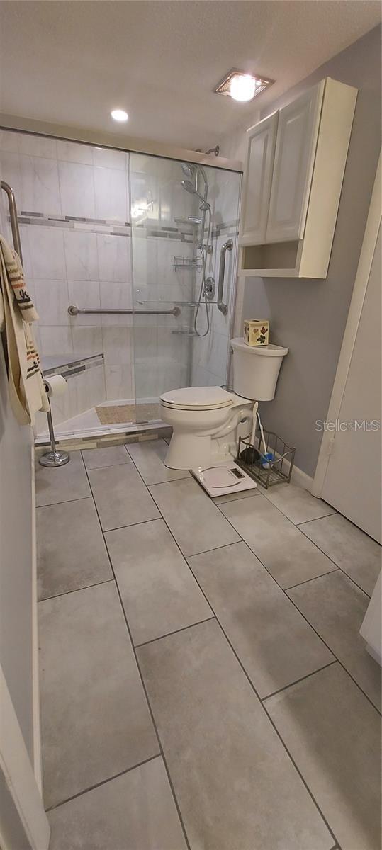 Image 12 of 20 For 13850 Oakwood Lane