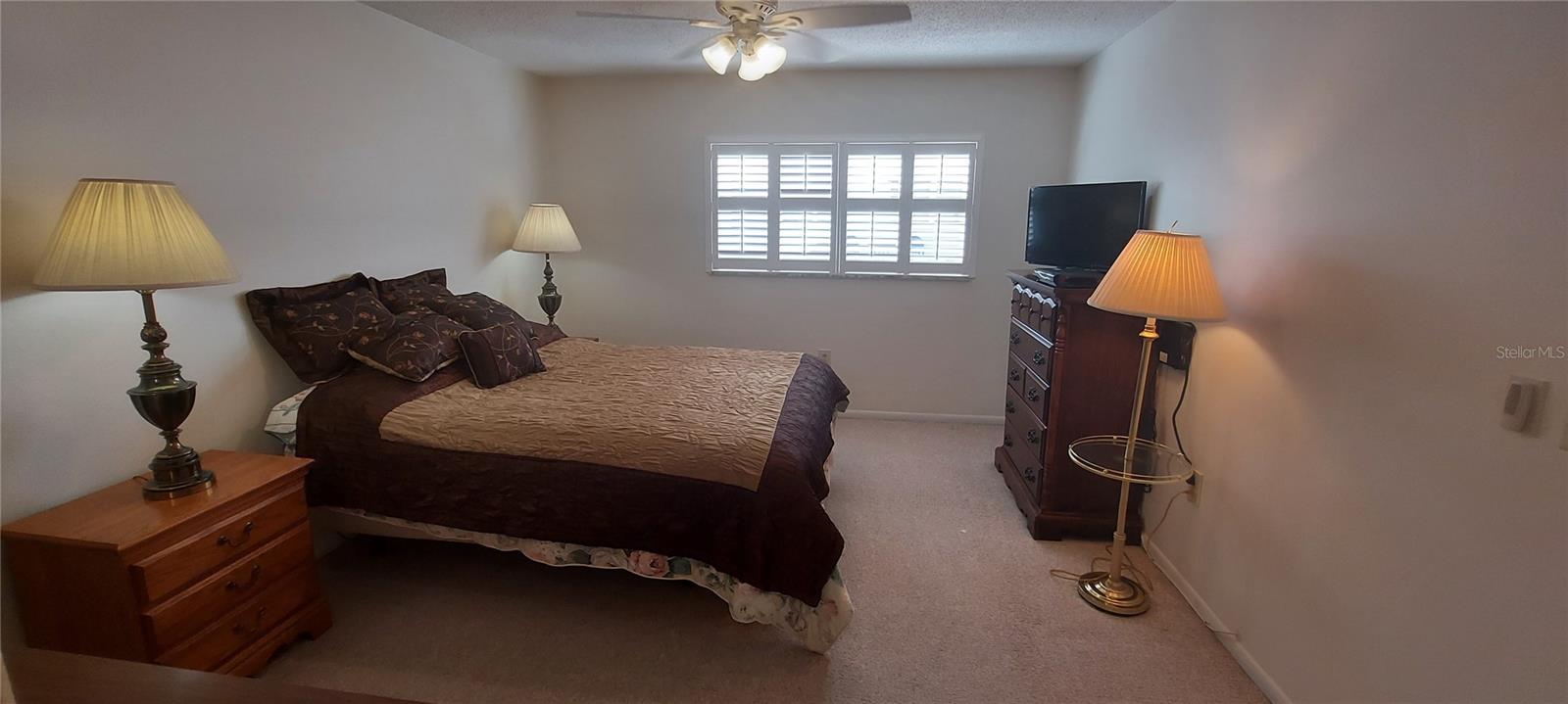 Image 14 of 20 For 13850 Oakwood Lane