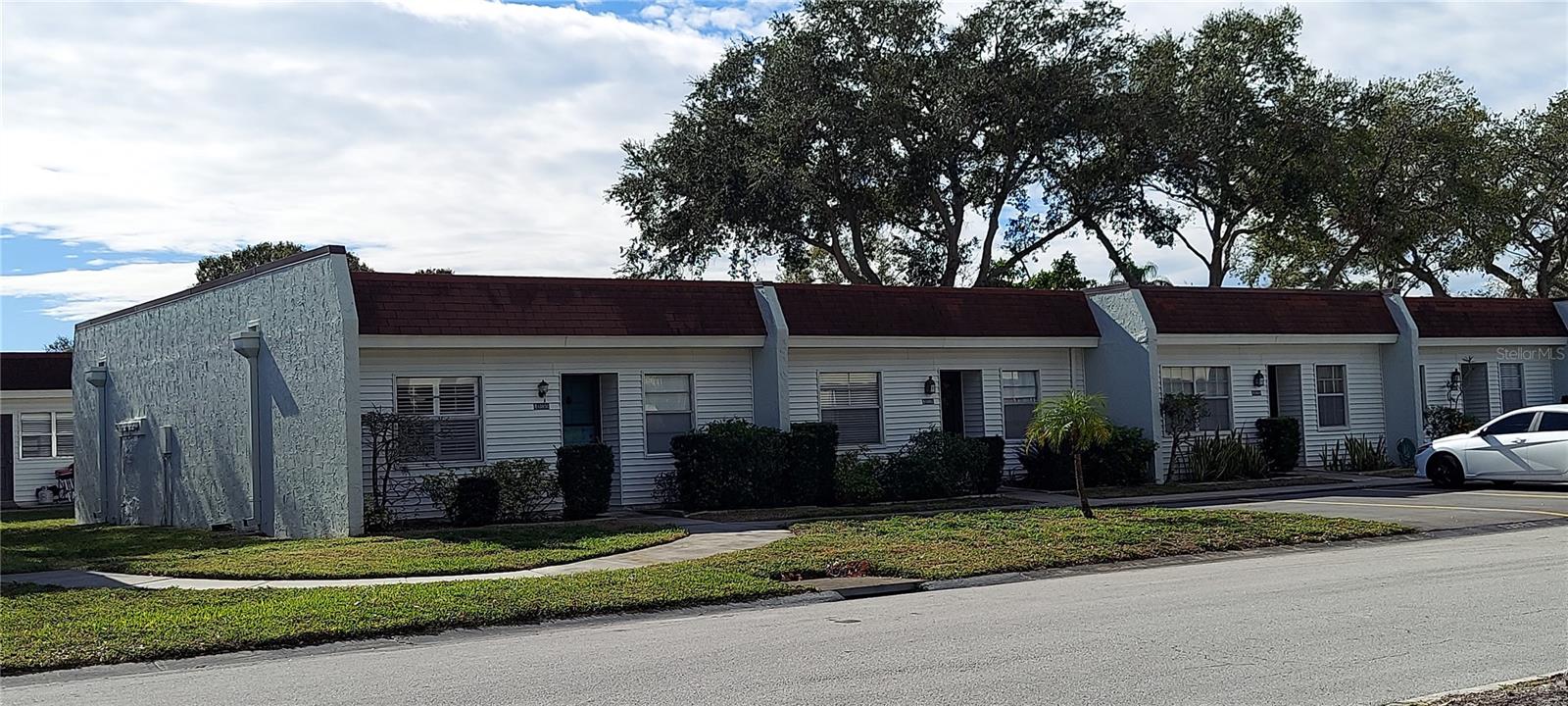 Image 3 of 20 For 13850 Oakwood Lane