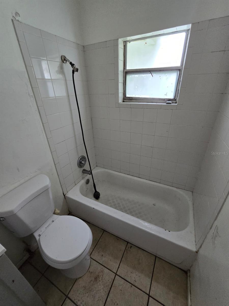Image 8 of 13 For 3167 6th Avenue S