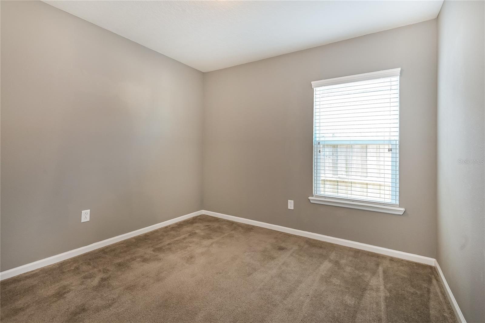 Image 12 of 16 For 97572 Albatross Drive