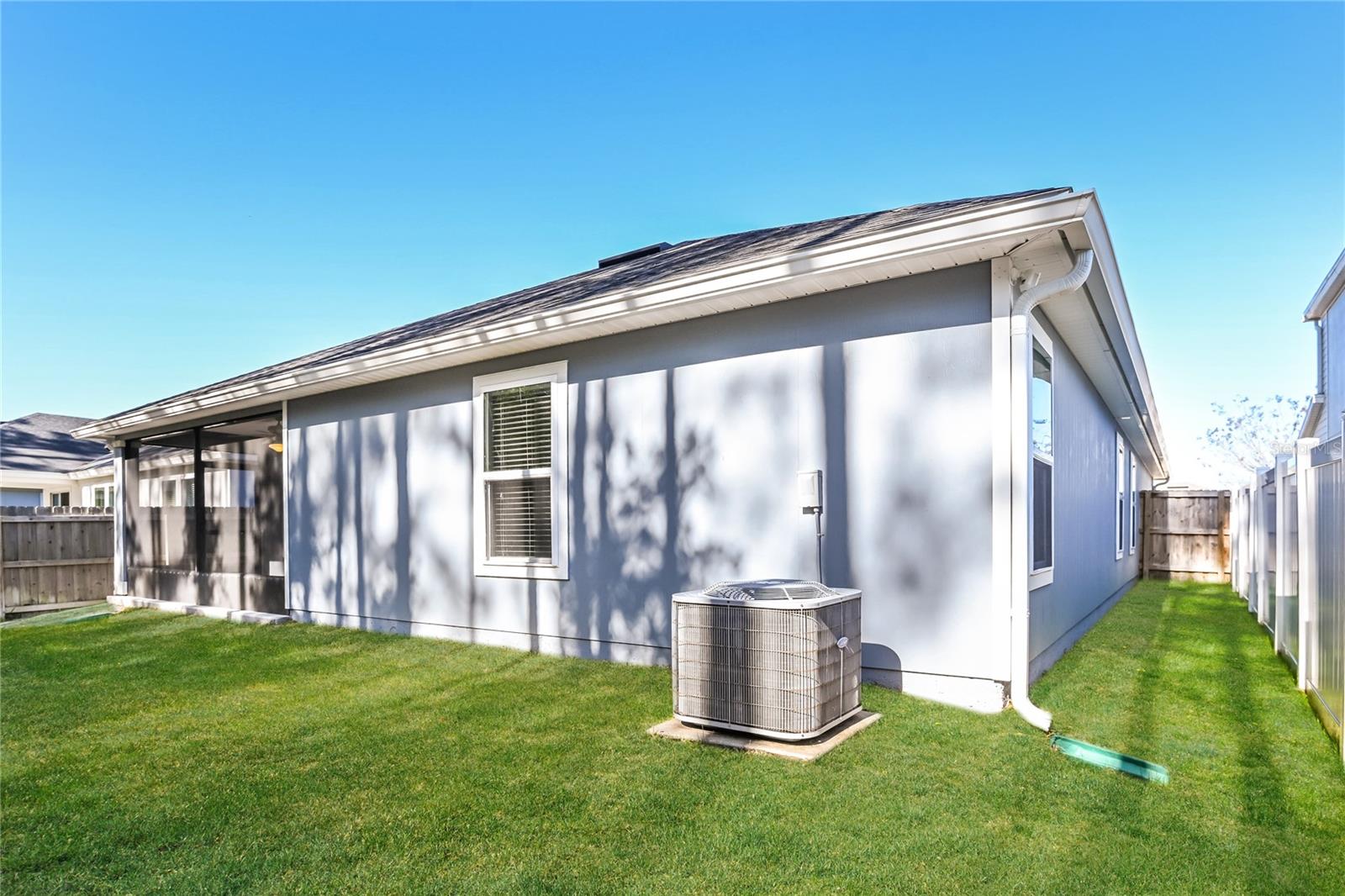 Image 16 of 16 For 97572 Albatross Drive