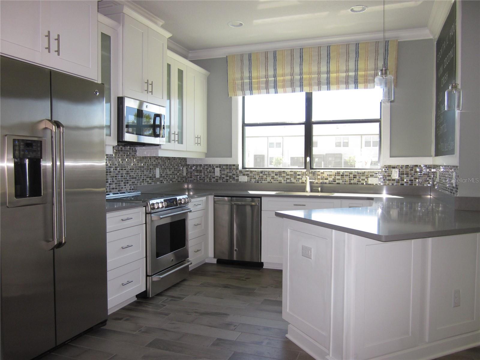 Image 3 of 21 For 9109 Fox Sparrow Road