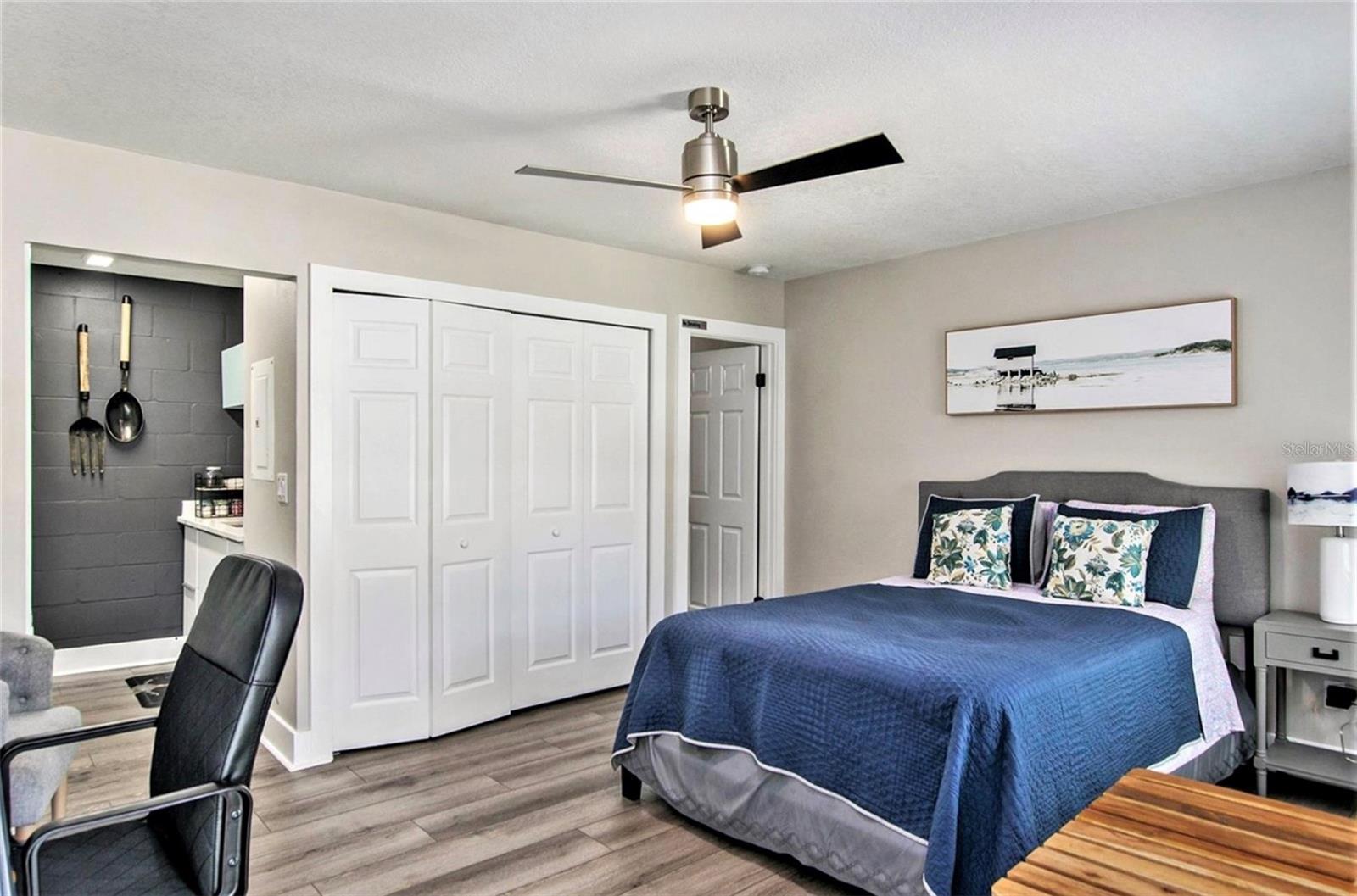 Image 6 of 12 For 4128 Dolphin Drive