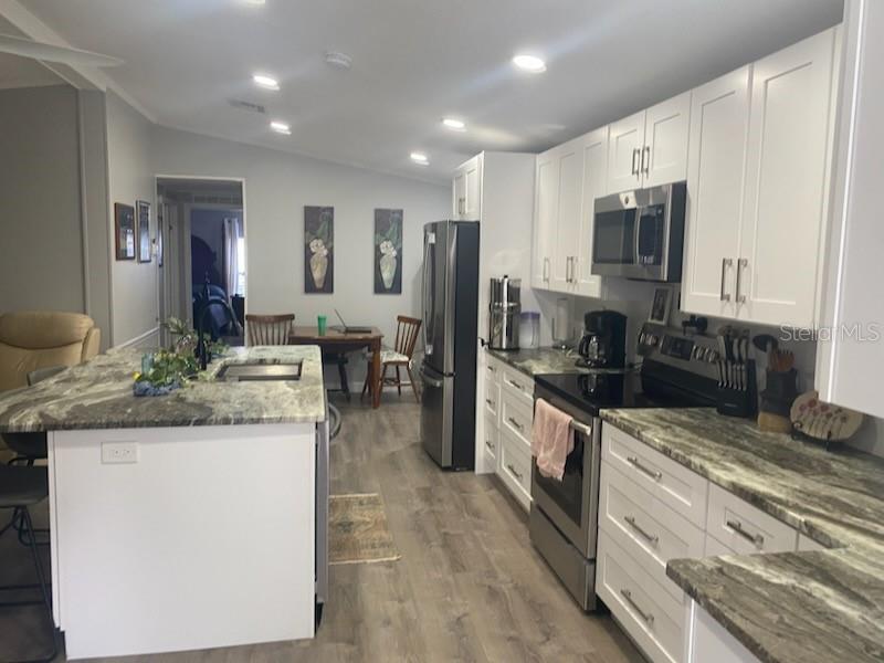 Image 3 of 25 For 417 Dolphin Drive S