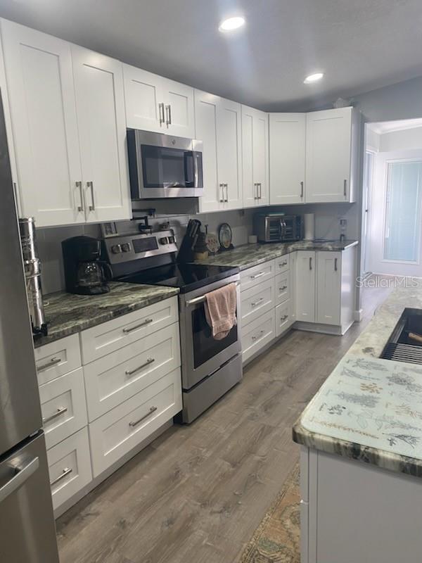 Image 4 of 25 For 417 Dolphin Drive S