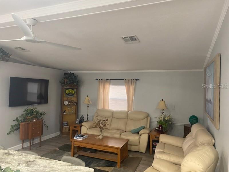 Image 9 of 25 For 417 Dolphin Drive S