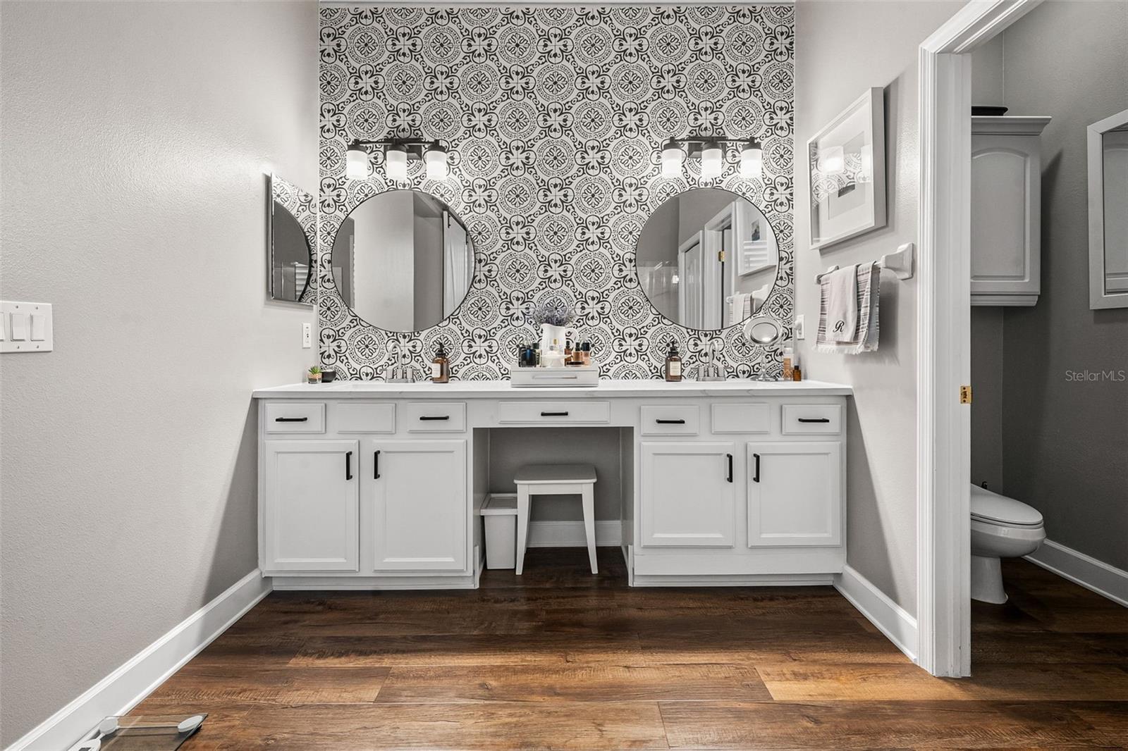 Image 15 of 43 For 9715 Royce Drive