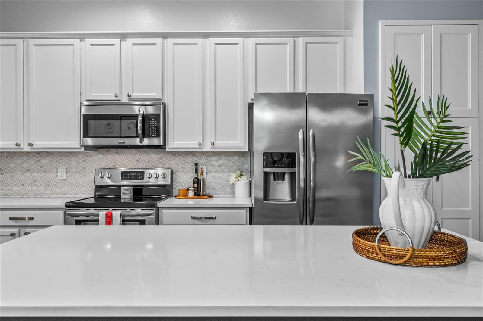 Image 3 of 43 For 9715 Royce Drive