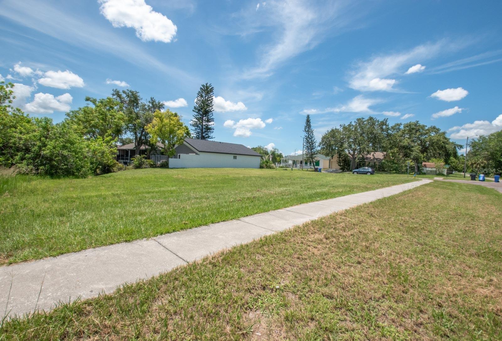 Image 6 of 11 For 102 Lookout Drive