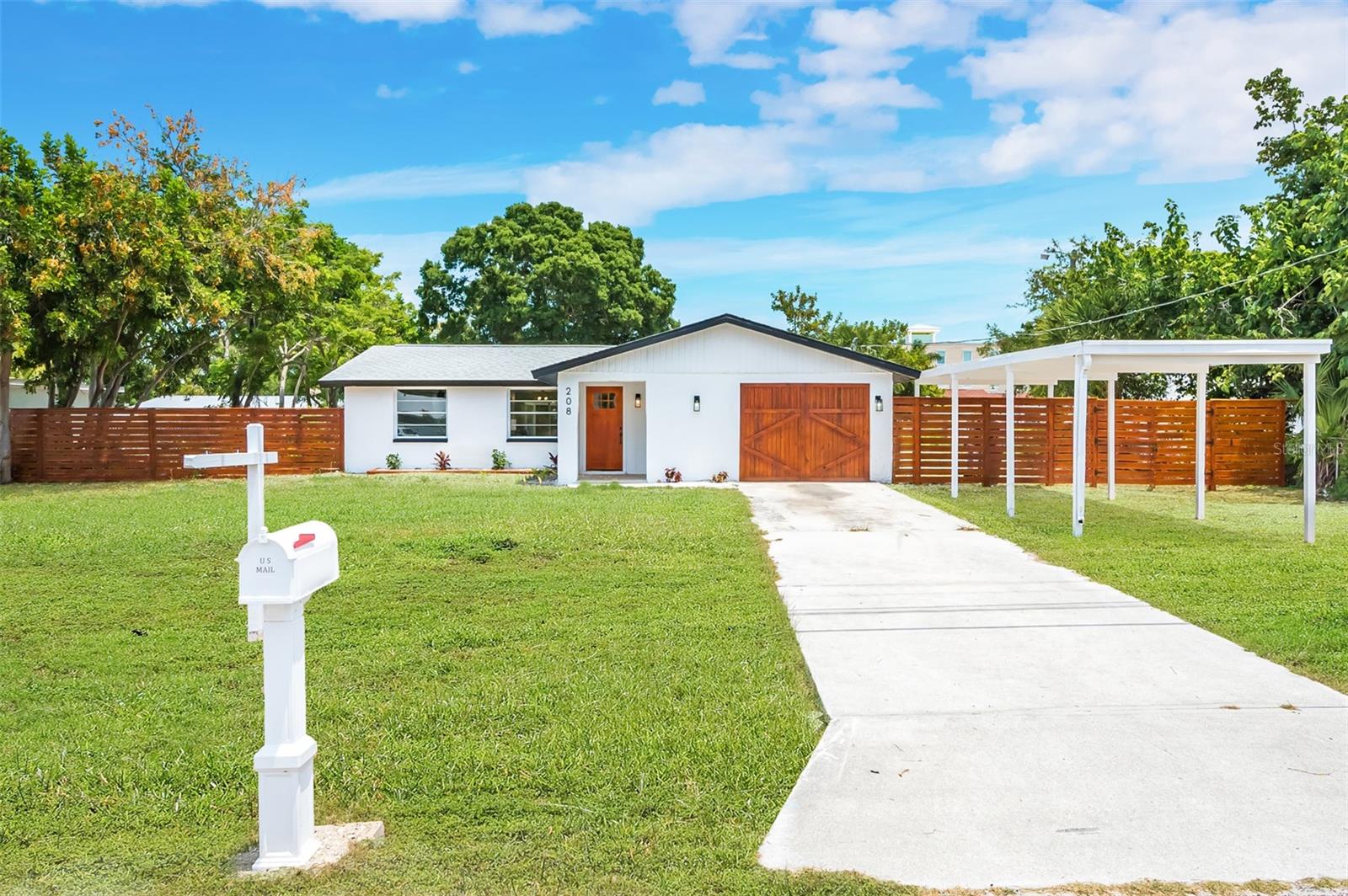 Details for 208 Palmetto Road W, NOKOMIS, FL 34275