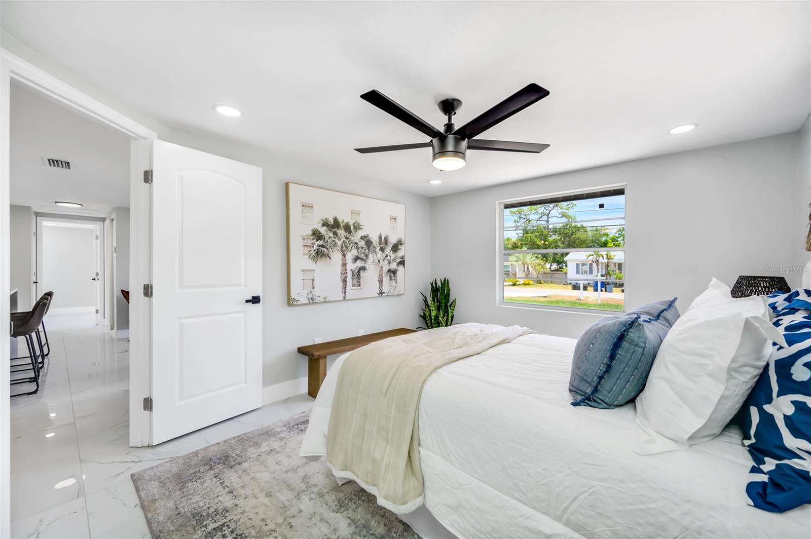 Image 15 of 83 For 208 Palmetto Road W