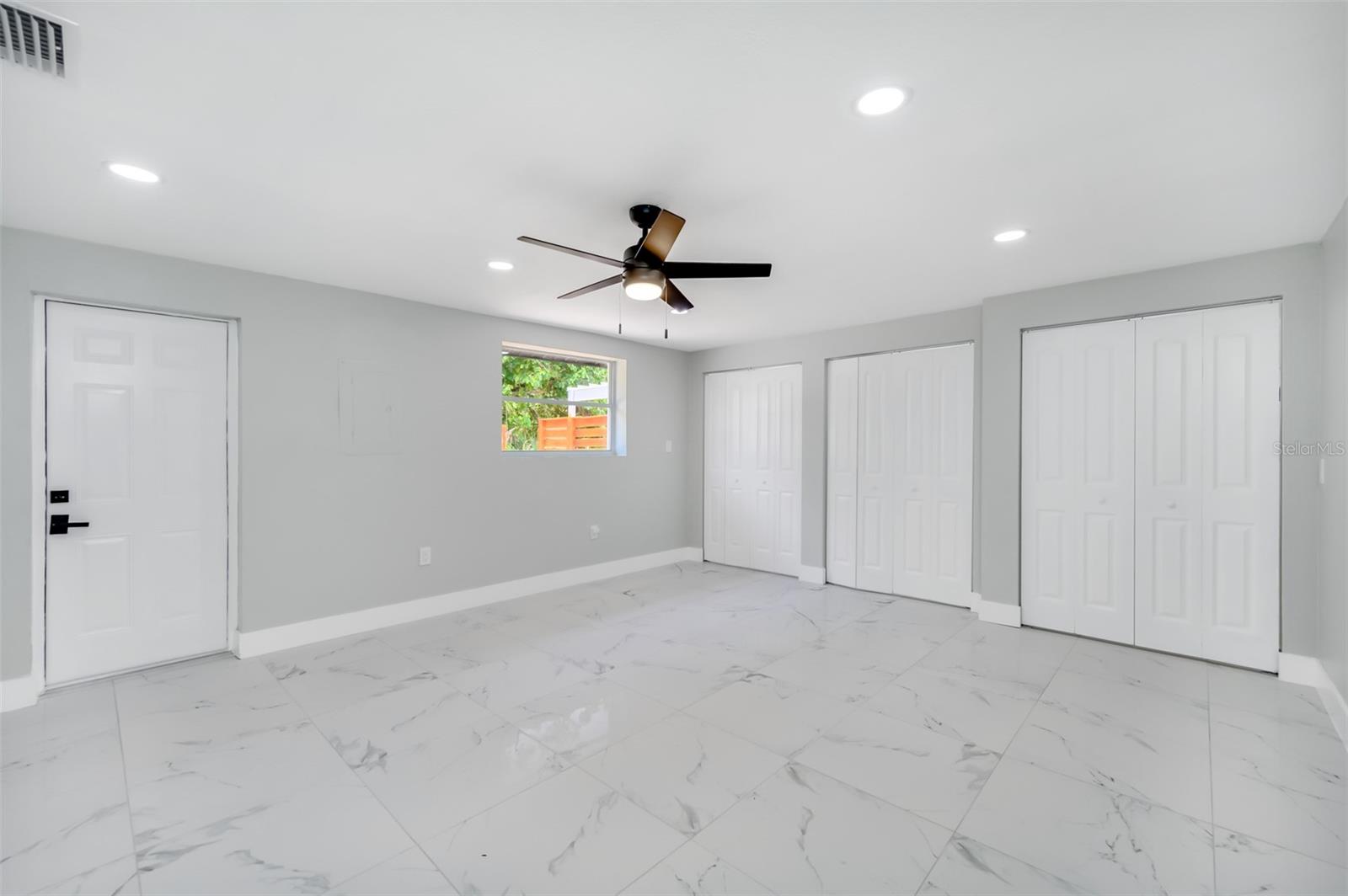 Image 28 of 83 For 208 Palmetto Road W