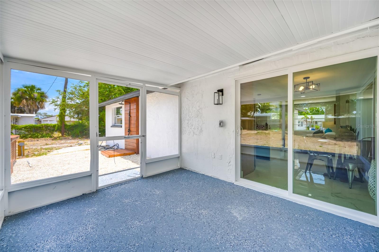 Image 31 of 83 For 208 Palmetto Road W