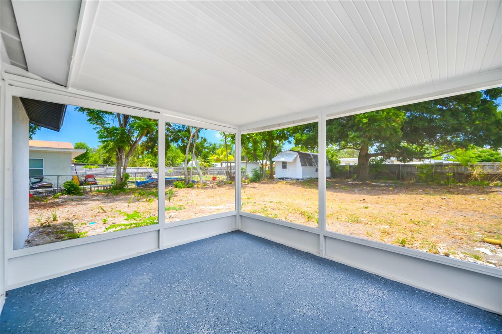 Image 33 of 83 For 208 Palmetto Road W