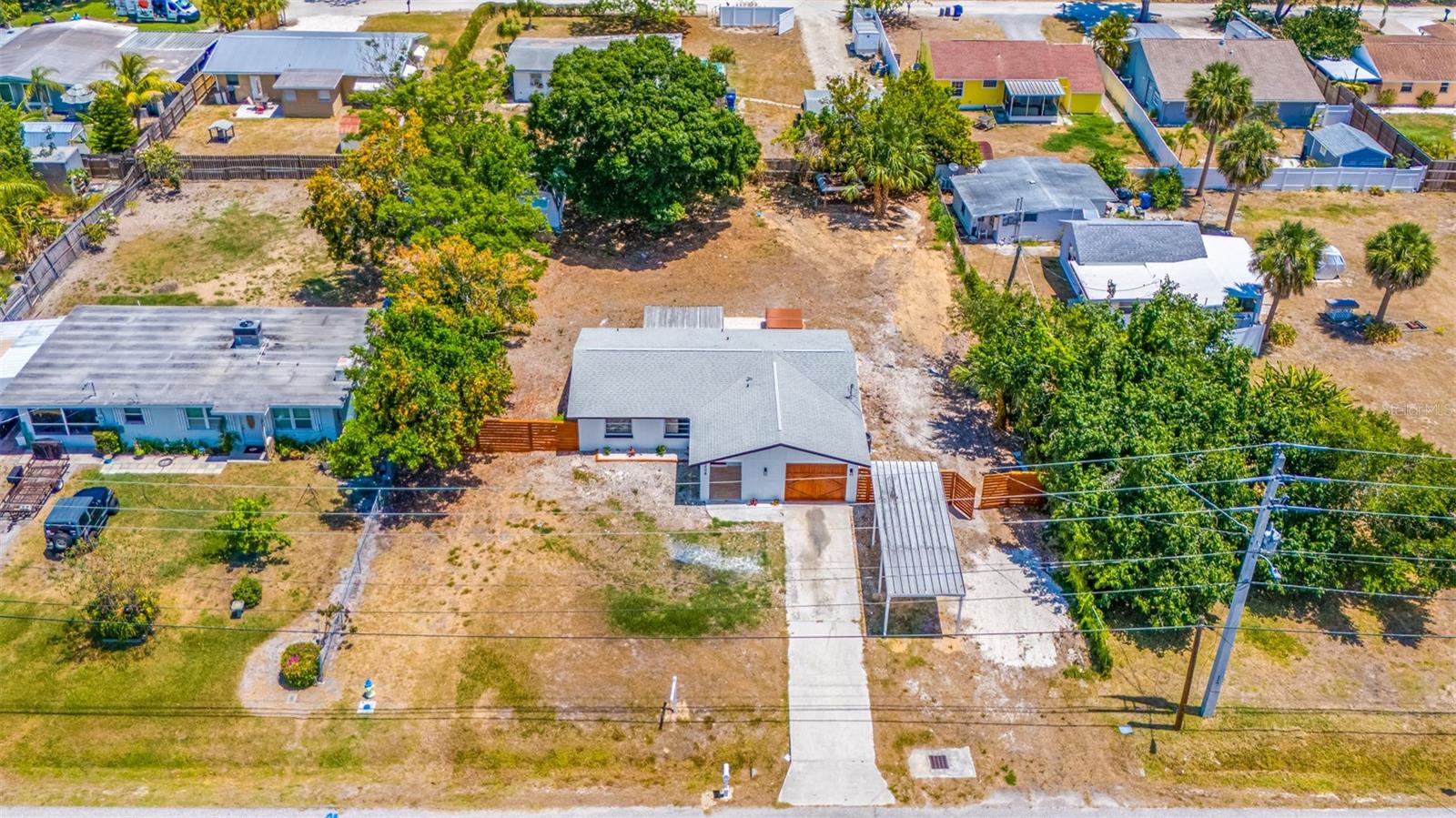 Image 63 of 83 For 208 Palmetto Road W
