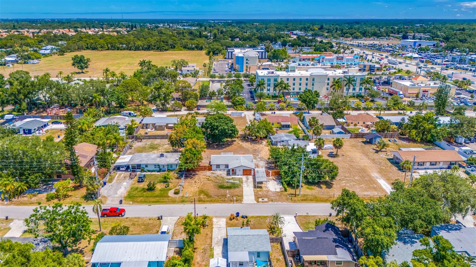 Image 68 of 83 For 208 Palmetto Road W