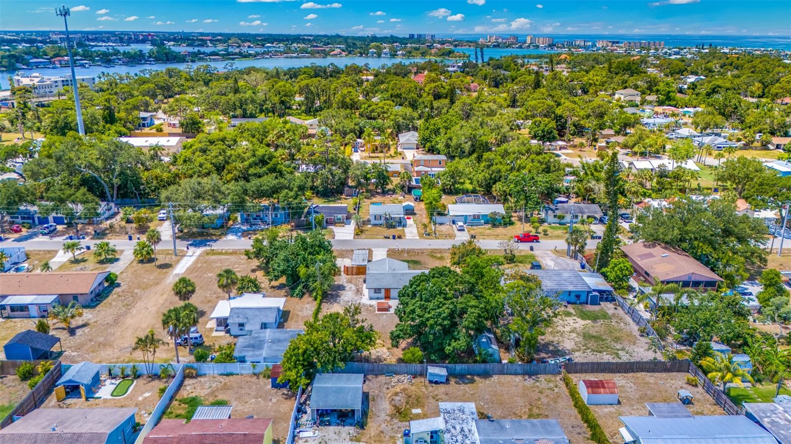 Image 75 of 83 For 208 Palmetto Road W