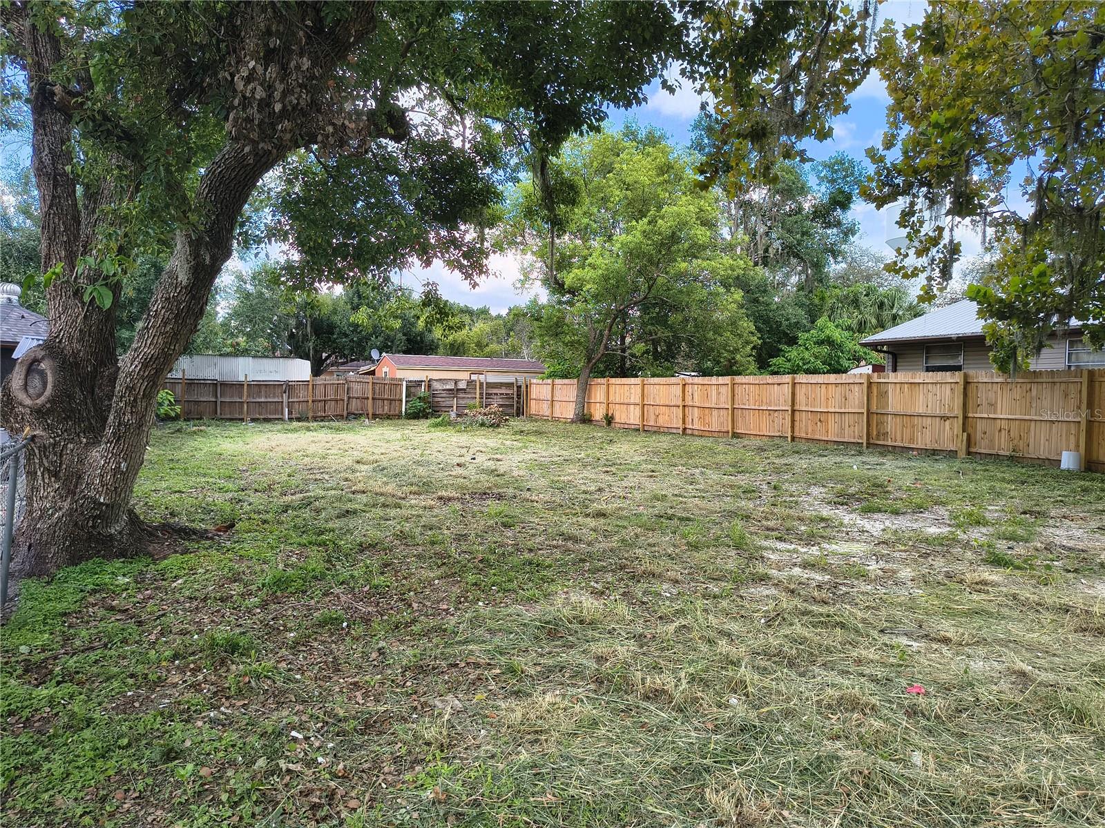 Image 8 of 16 For 608 Ruth Street