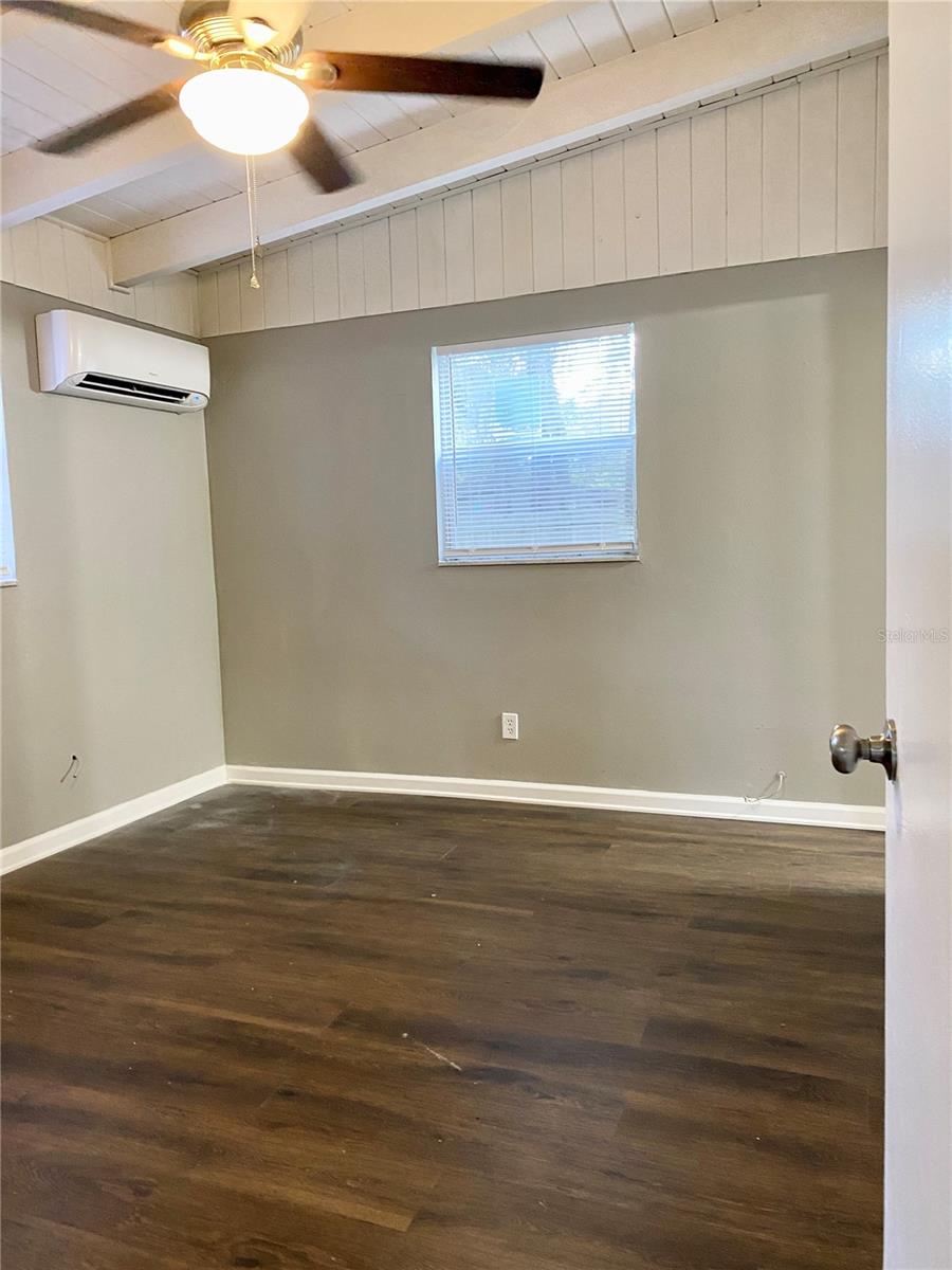 Image 12 of 23 For 913 123rd Avenue