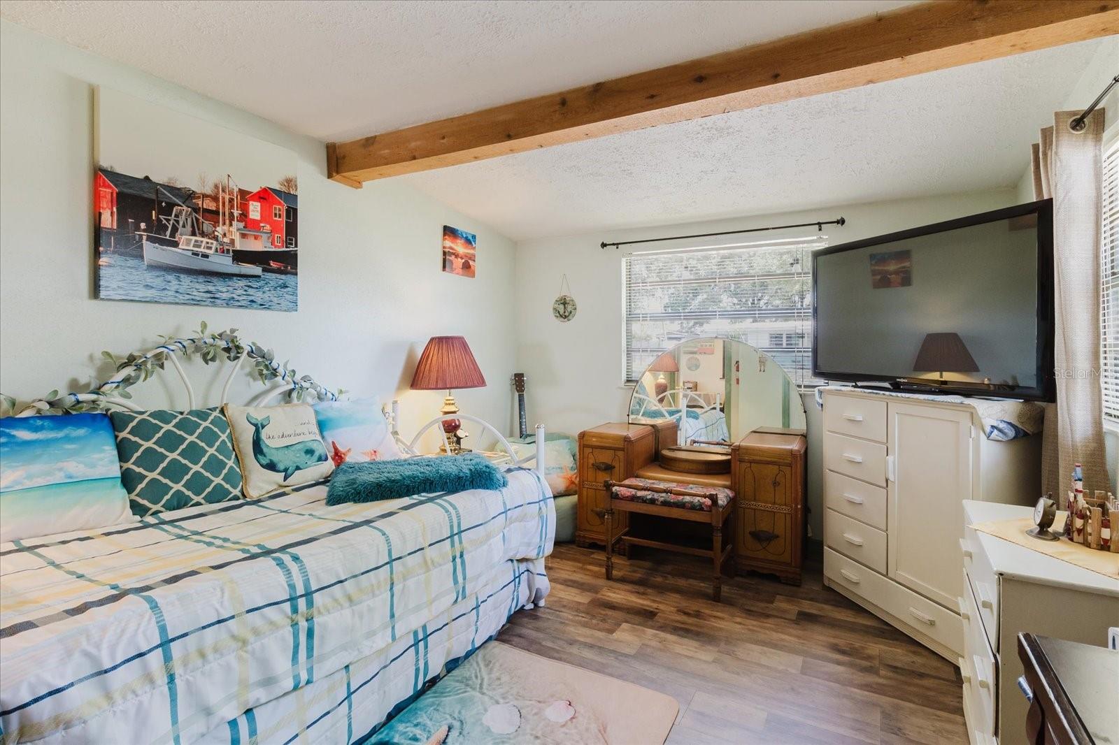 Image 21 of 57 For 6145 55th Avenue N