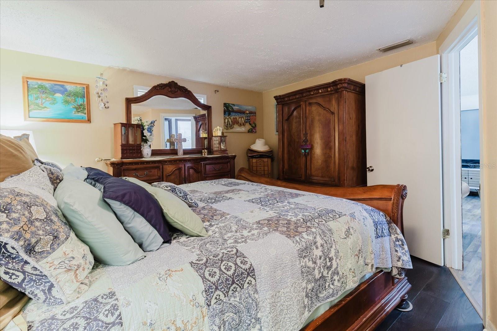 Image 38 of 57 For 6145 55th Avenue N