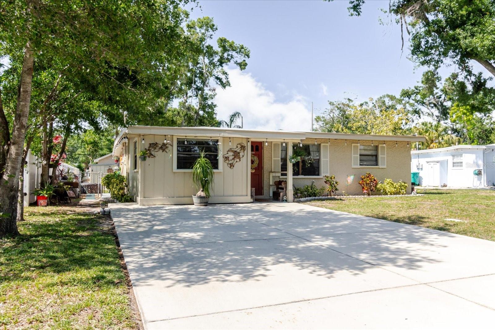 Image 6 of 57 For 6145 55th Avenue N
