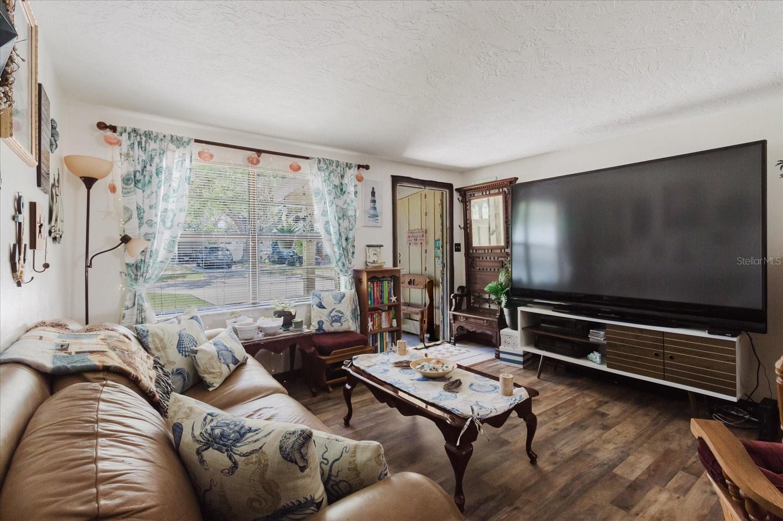 Image 8 of 57 For 6145 55th Avenue N