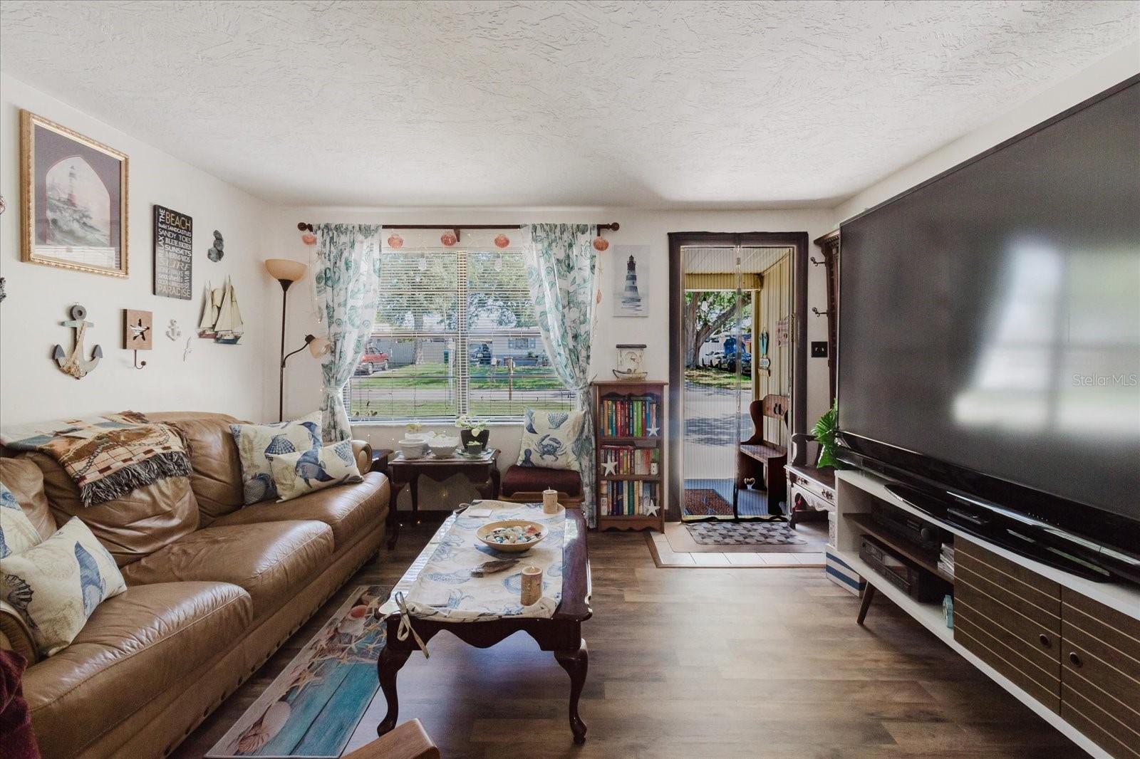 Image 9 of 57 For 6145 55th Avenue N