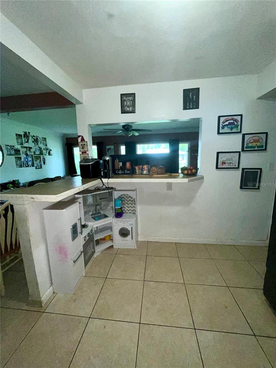 Image 14 of 42 For 5299 35th Avenue N